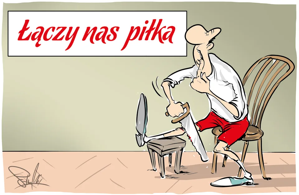 Rysunek satyryczny „Łączy nas piłka”: kibic w domowym zaciszu przecina piłkę nożną piłką do metalu — gra słów